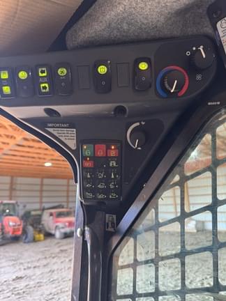 Image of John Deere 333G equipment image 4
