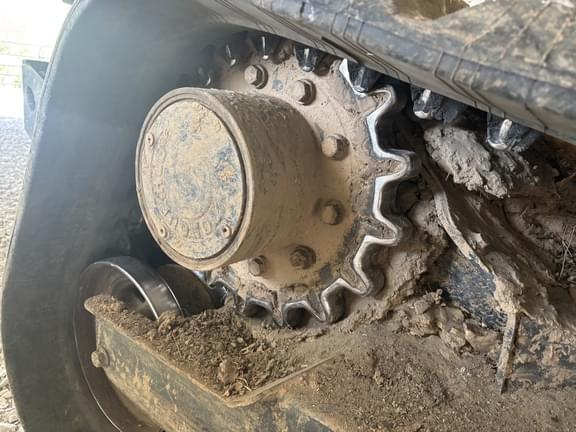 Image of John Deere 333G equipment image 4