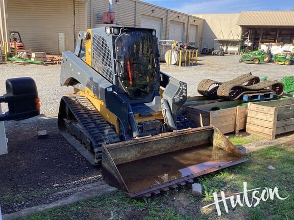 2023 John Deere 333G Equipment Image0