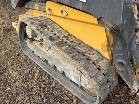 Image of John Deere 333G equipment image 3