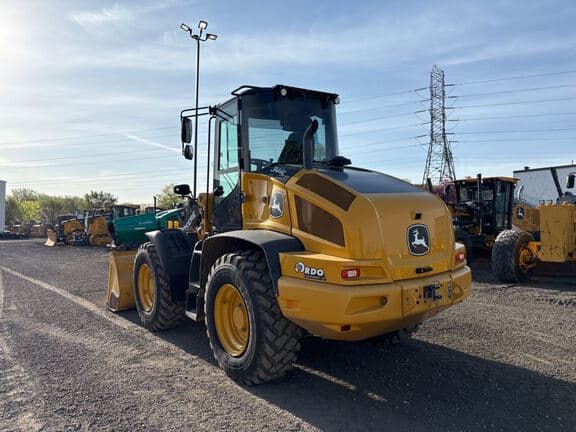 Image of John Deere 344L equipment image 2