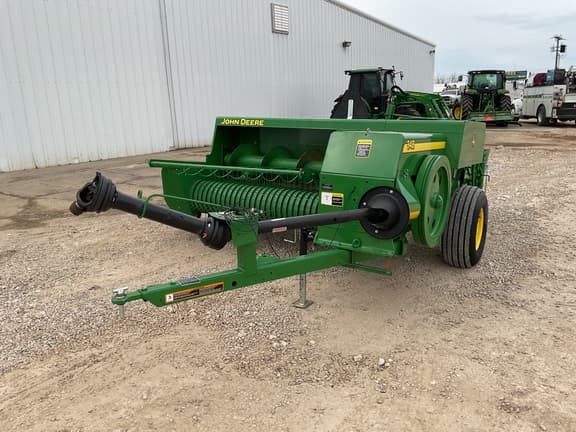 Image of John Deere 348 equipment image 1