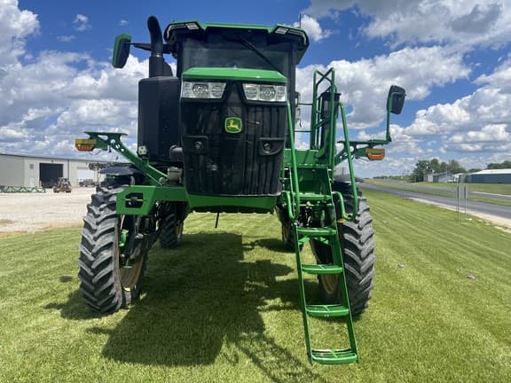 Image of John Deere 400R equipment image 1