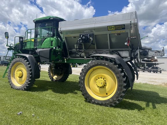 Image of John Deere 400R equipment image 3
