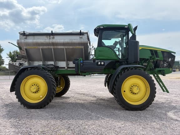 Image of John Deere 400R Primary image