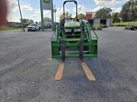 Image of John Deere 4044M equipment image 4