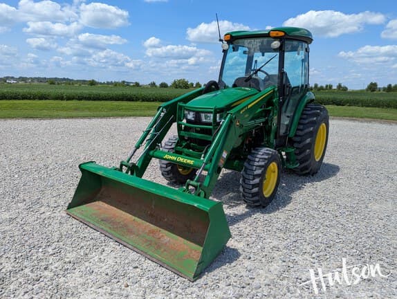 Image of John Deere 4044R equipment image 1