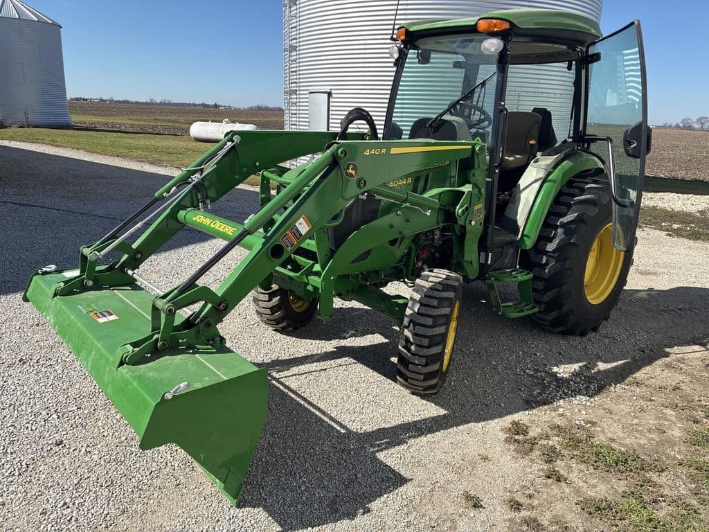 Image of John Deere 4044R Primary image