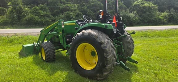 Image of John Deere 4052M equipment image 1