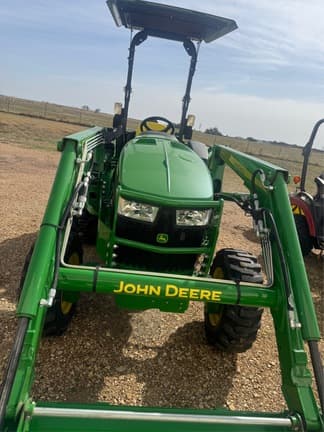 Image of John Deere 4052M equipment image 4