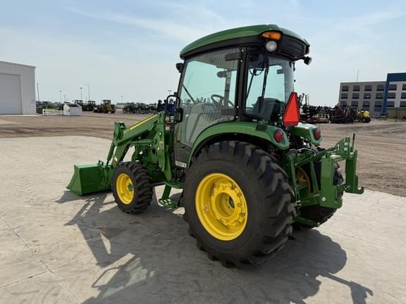 Image of John Deere 4052R equipment image 3