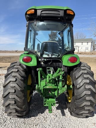 Image of John Deere 4052R equipment image 4