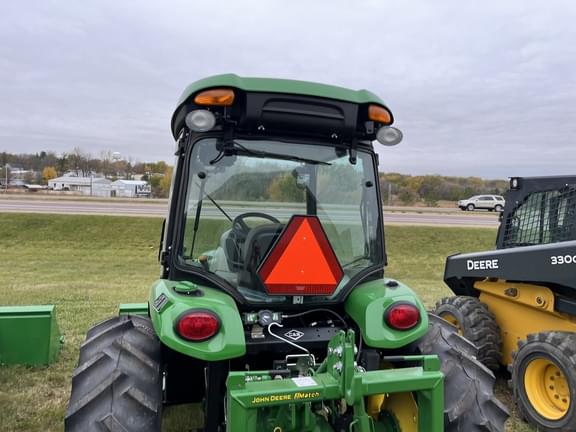 Image of John Deere 4052R equipment image 3