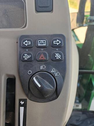 Image of John Deere 4052R equipment image 4