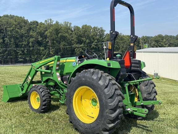Image of John Deere 4066M equipment image 3