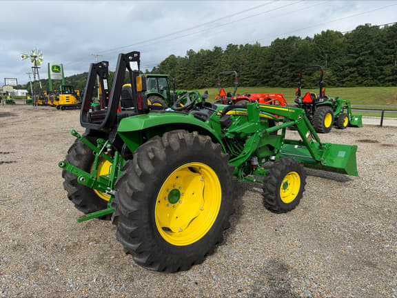 Image of John Deere 4066M equipment image 2