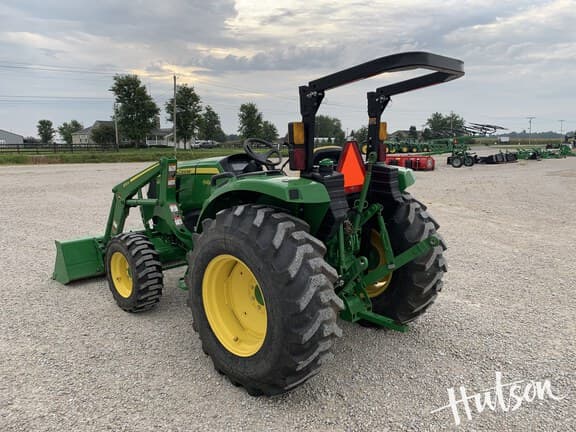 Image of John Deere 4066M equipment image 3