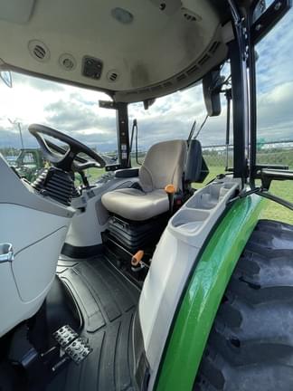 Image of John Deere 4066R equipment image 4