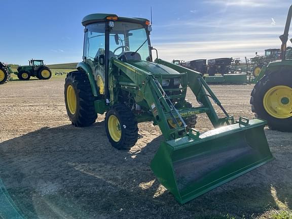 Image of John Deere 4066R equipment image 1