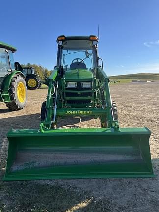 Image of John Deere 4066R equipment image 2