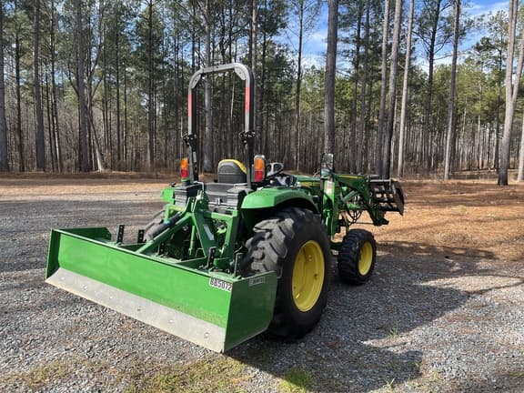 Image of John Deere 4066R equipment image 2