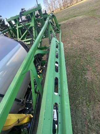 Image of John Deere 410R equipment image 1