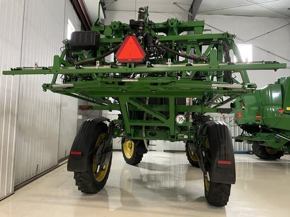 Image of John Deere 410R equipment image 4