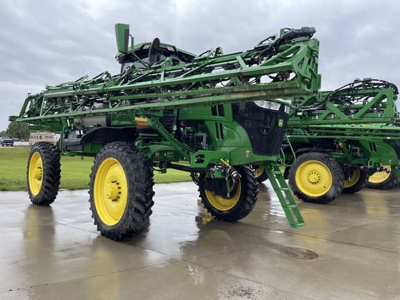 Image of John Deere 410R equipment image 2