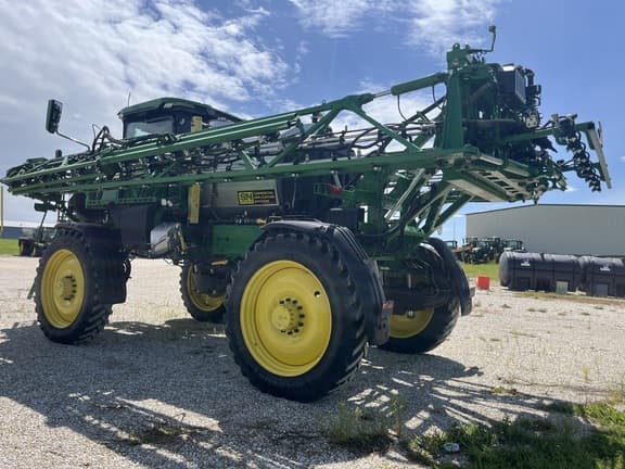 Image of John Deere 410R equipment image 3