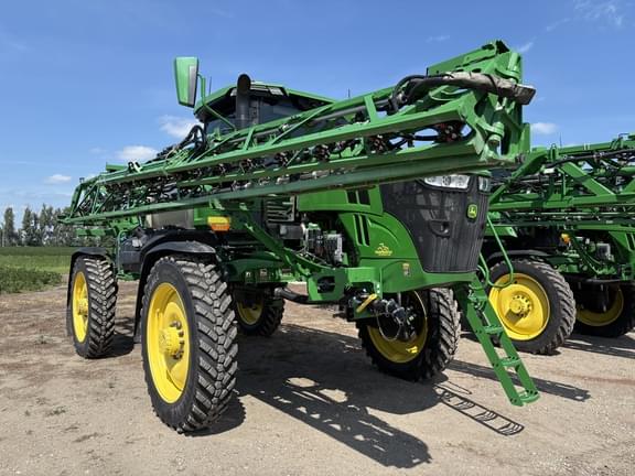 Image of John Deere 410R equipment image 2