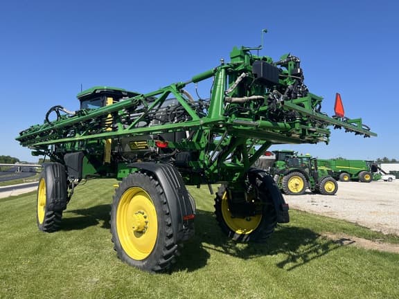 Image of John Deere 410R equipment image 4