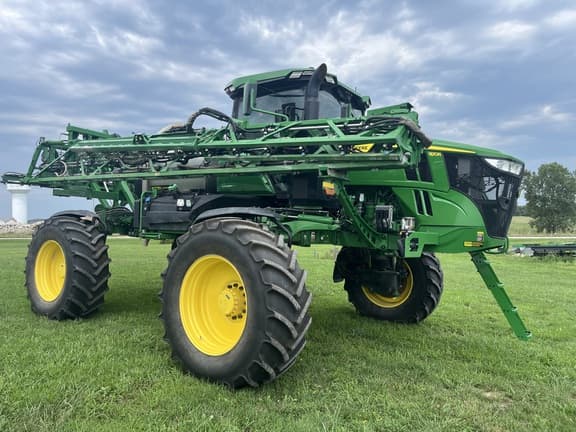 Image of John Deere 410R Primary image