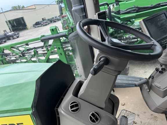 Image of John Deere 410R equipment image 2