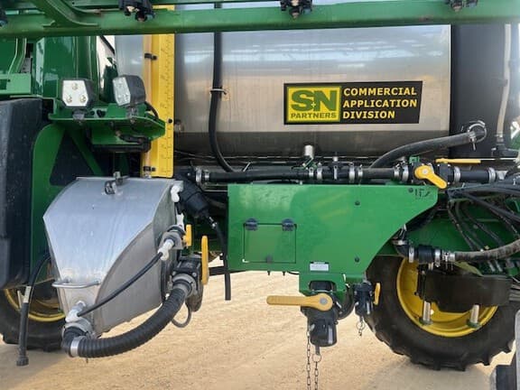 Image of John Deere 410R equipment image 4