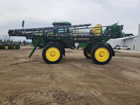 Image of John Deere 410R equipment image 1