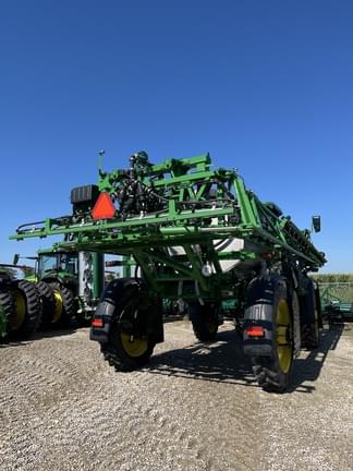 Image of John Deere 412R equipment image 2