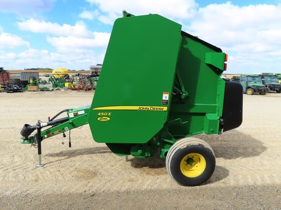 Image of John Deere 450E equipment image 3