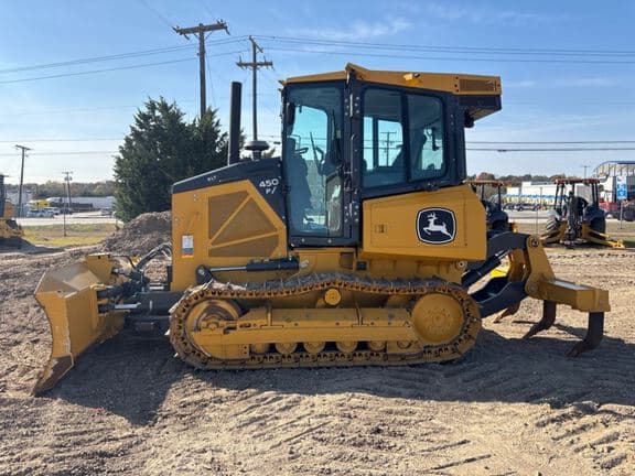 Image of John Deere 450P equipment image 1
