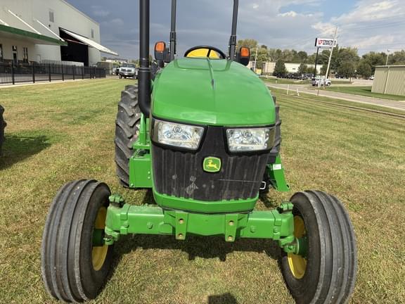 Image of John Deere 5050E equipment image 1