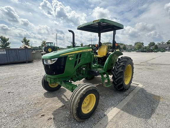 Image of John Deere 5050E equipment image 1