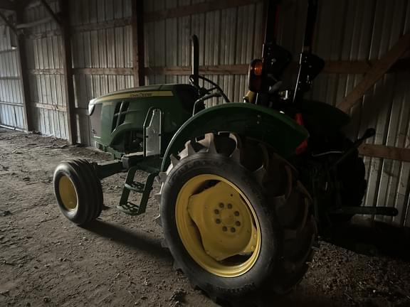 Image of John Deere 5050E equipment image 1