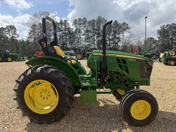 Image of John Deere 5050E equipment image 2