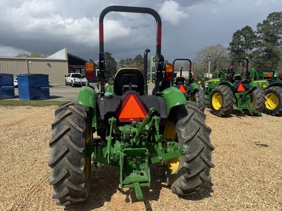 Image of John Deere 5050E equipment image 4