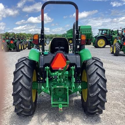 Image of John Deere 5060E equipment image 2