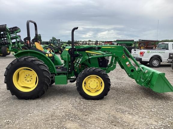 Image of John Deere 5060E equipment image 3