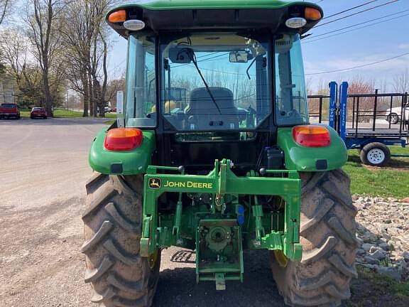 Image of John Deere 5067E equipment image 3