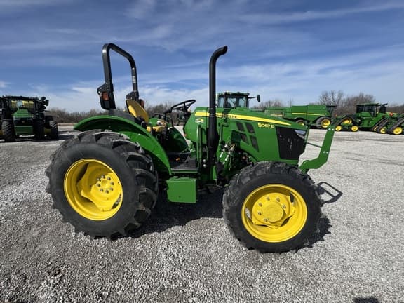 Image of John Deere 5067E equipment image 1