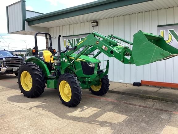 Image of John Deere 5067E equipment image 3