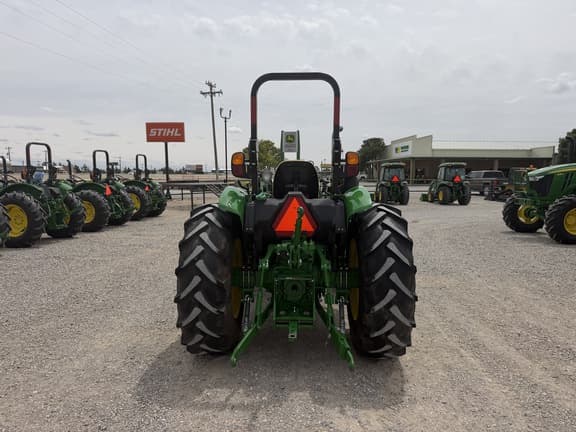 Image of John Deere 5067E equipment image 3