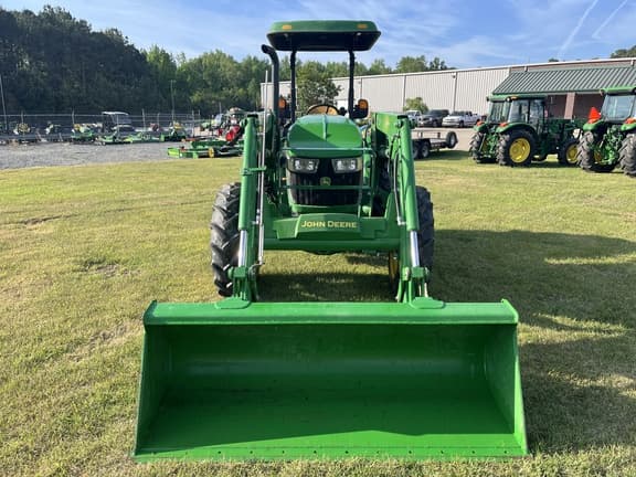Image of John Deere 5075E equipment image 4